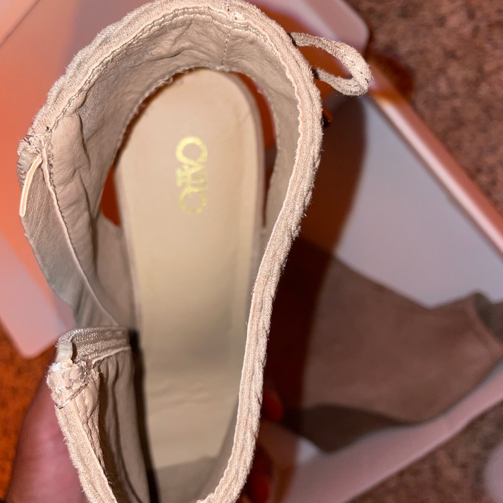 Cato Heels - Picture 2 of 3